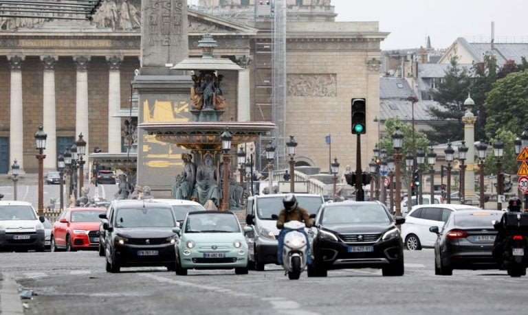 França espera vacinas contra covid-19 no fim do ano ou início de 2021