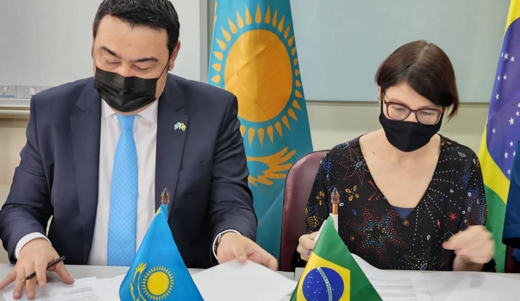 Embaixada do Cazaquistão realiza conferência no Rio de Janeiro