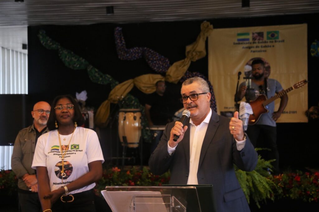 Governador Ibaneis Rocha prestigia evento pela Embaixada do Gabão - Meu  Quadradinho